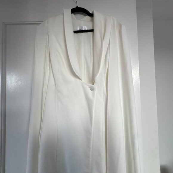 Katie May Boss Lady Cape Sleeves Mini Dress Ivory Padded Shoulders Sz Medium - Picture 6 of 12